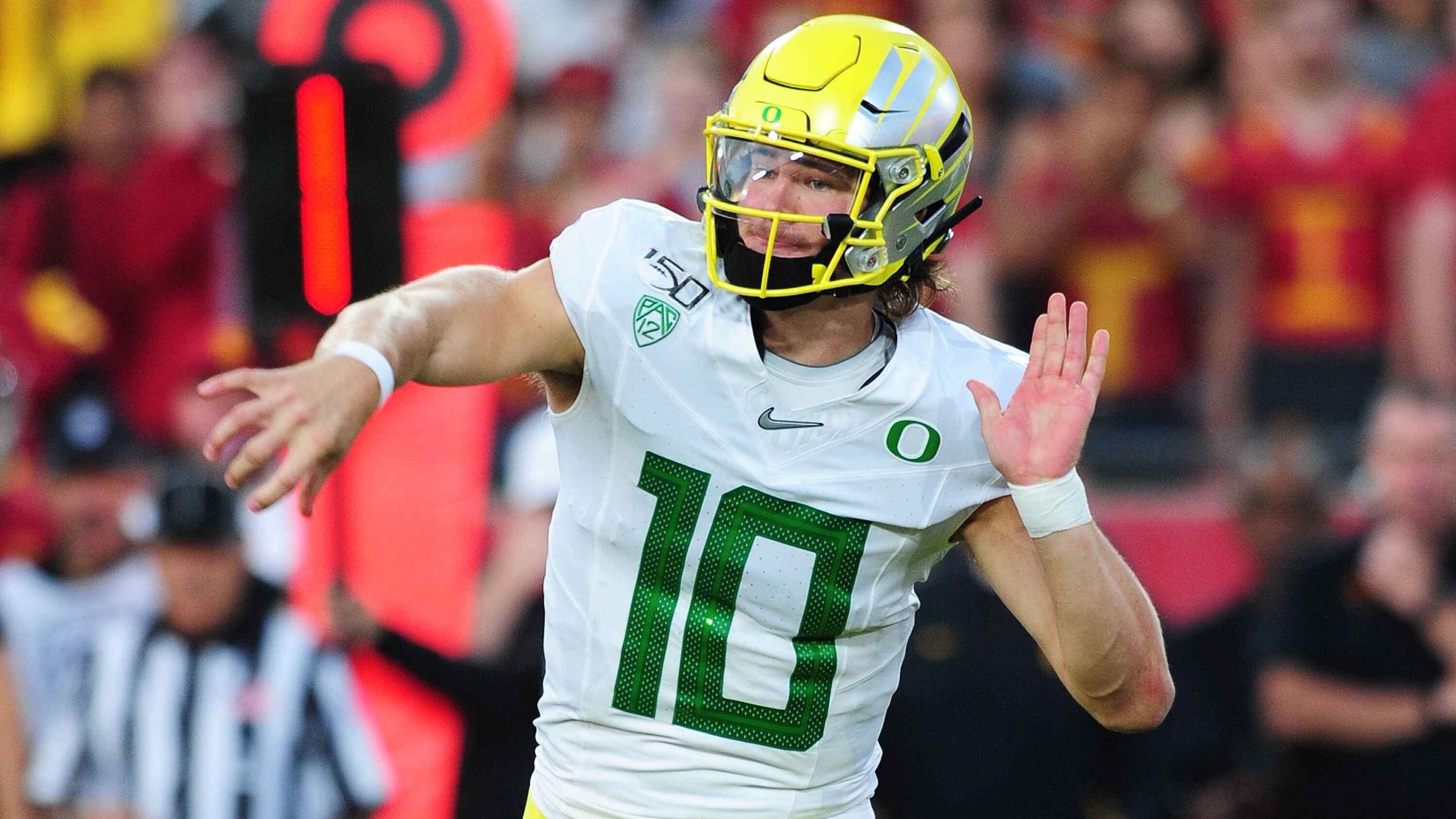 
                <strong>6. Pick - Justin Herbert (Los Angeles Chargers) </strong><br>
                 - Vertrag unterschrieben: Ja - Signing Bonus: 16.890.003 US-Dollar - Gesamtgehalt: 26.578.754 US-Dollar
              