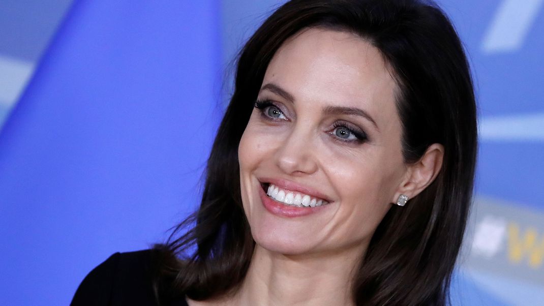 Angelina Jolie bei einer NATO-Pressekonferenz in Brüssel.