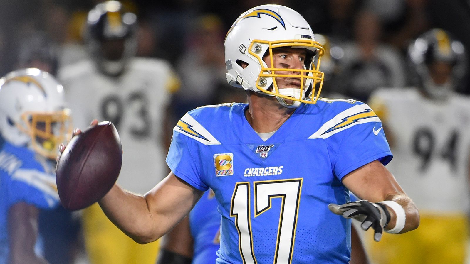 
                <strong>Start: Quarterback Philip RIvers</strong><br>
                Philip Rivers erwirft in der aktuellen Spielzeit die meisten Yards aller Quarterbacks. Gegen die Oakland Raiders sollte er erneut abliefern. Das Team von Head Coach Jon Gruden erlaubt durchschnittlich die meisten Passing Yards pro Spiel. 
              