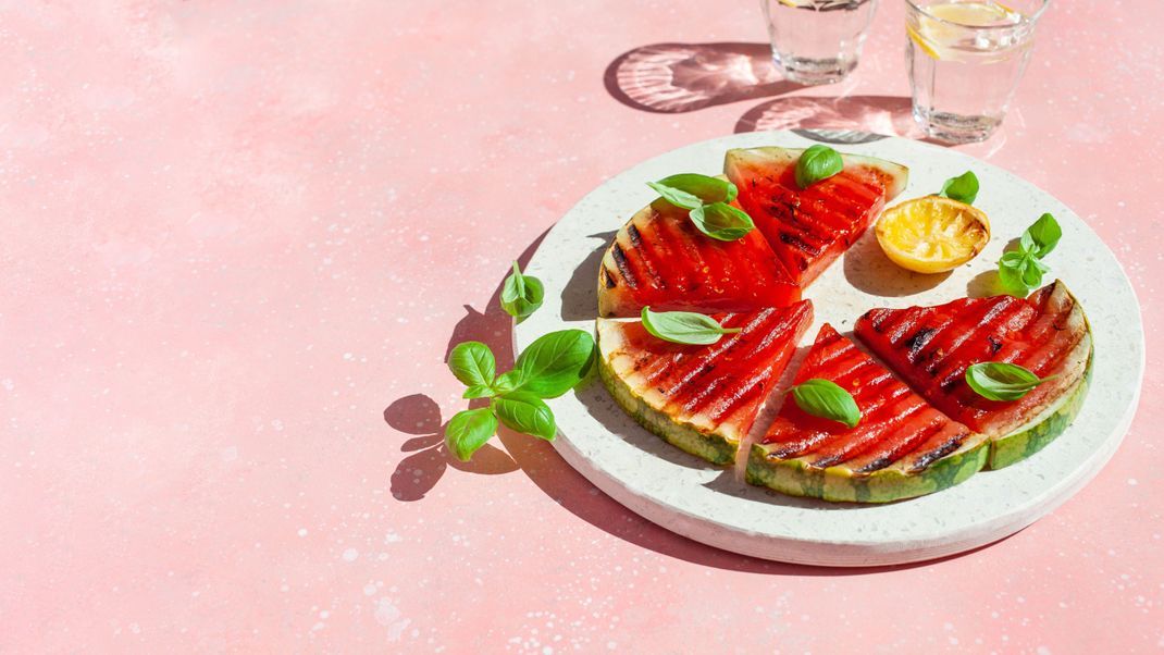 Ein erfrischendes und leckere Dessert für den Grillabend.