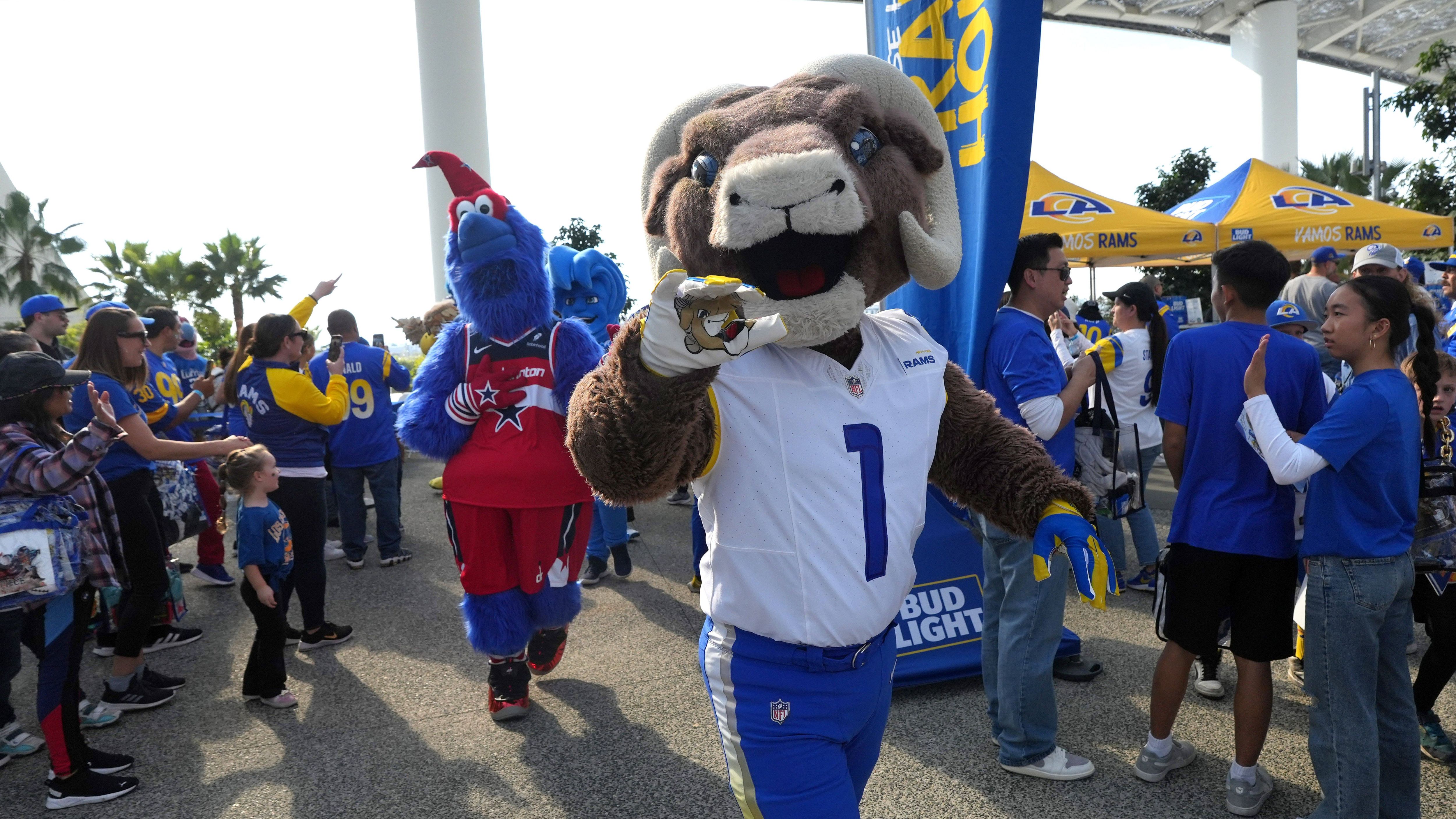 <strong>Los Angeles Rams</strong><br>Offizielles Maskottchen: Rampage<br>ChatGPT: Rampage<br>Erklärung: wild und passend zum Tier