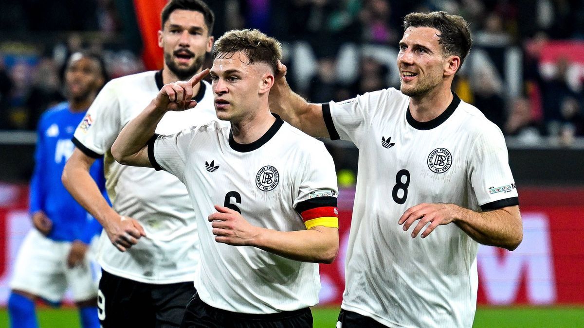 Joshua Kimmich (Deutschland, 06), Leon Goretzka (Deutschland, 08) und Tim Kleindienst (Deutschland, 09) bejubeln das Tor zum 1:0, GER, Deutschland (GER) vs Italien (ITA), Fussball, UEFA Nations Lea...