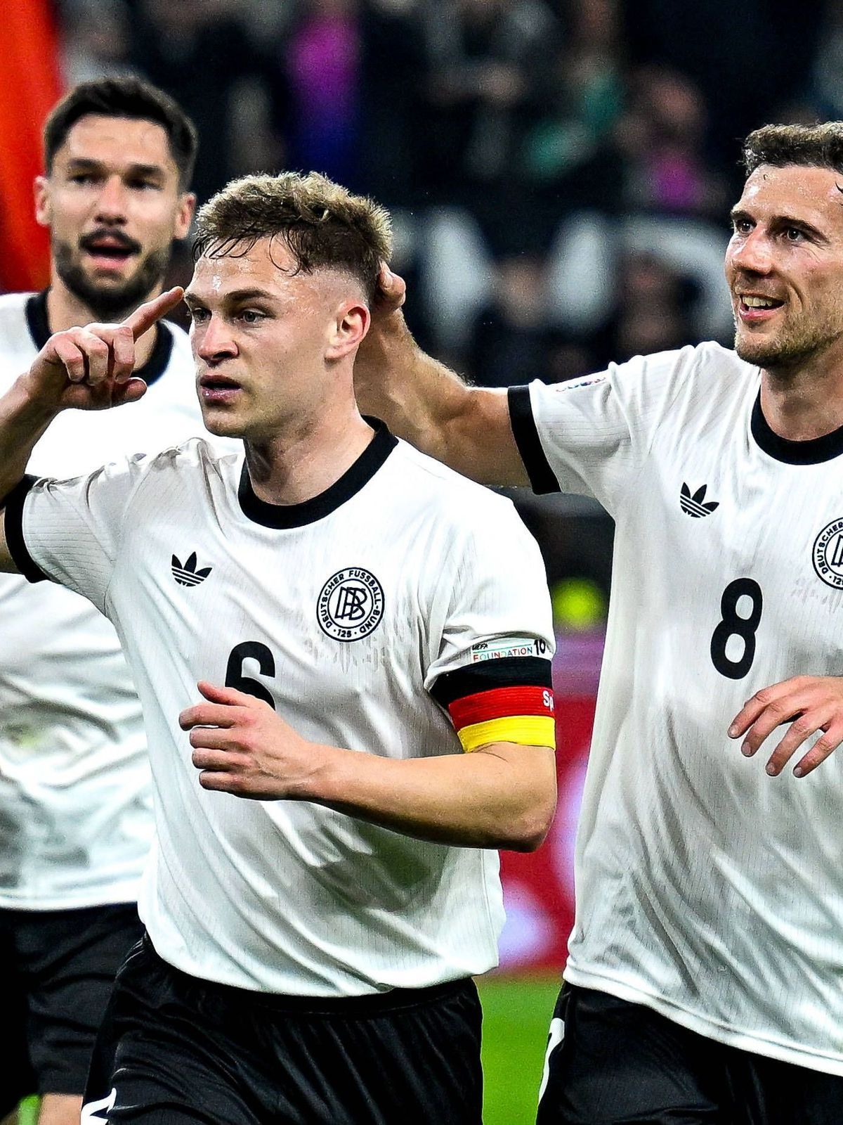 Joshua Kimmich (Deutschland, 06), Leon Goretzka (Deutschland, 08) und Tim Kleindienst (Deutschland, 09) bejubeln das Tor zum 1:0, GER, Deutschland (GER) vs Italien (ITA), Fussball, UEFA Nations Lea...