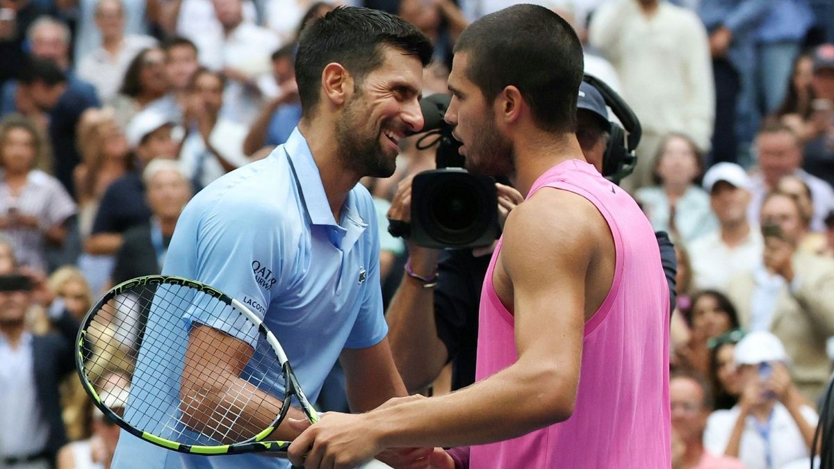 Djokovic gratuliert Alcaraz nach dem klaren Ergebnis