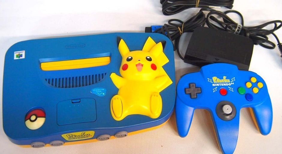 
                <strong>Nintendo 64</strong><br>
                Pokemon Go? Nix da! 1996 hieß der Alltag für alle Zocker "Nintendo 64" - das war die Konsole, die der japanische Videospielhersteller in der Heimat auf den Markt brachte.
              