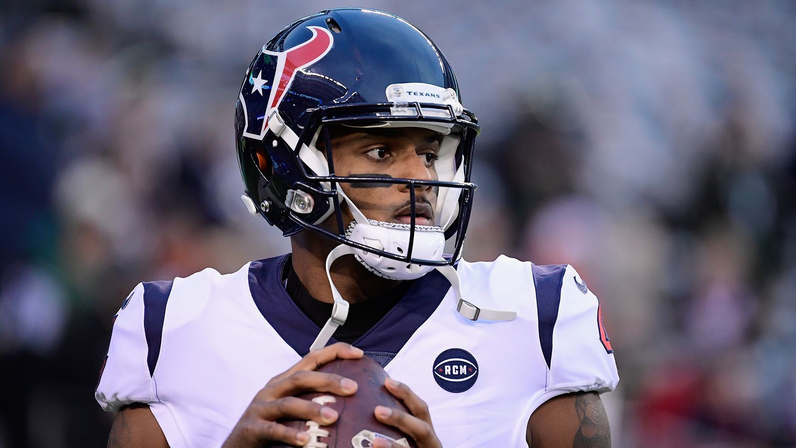 
                <strong>Deshaun Watson (Houston Texans)</strong><br>
                Texans-Quarterback Deshaun Watson tippt einen 31:28-Erfolg für die Rams. Bei der Wahl des Super-Bowl-MVPs legt er sich auf Todd Gurley fest. 
              