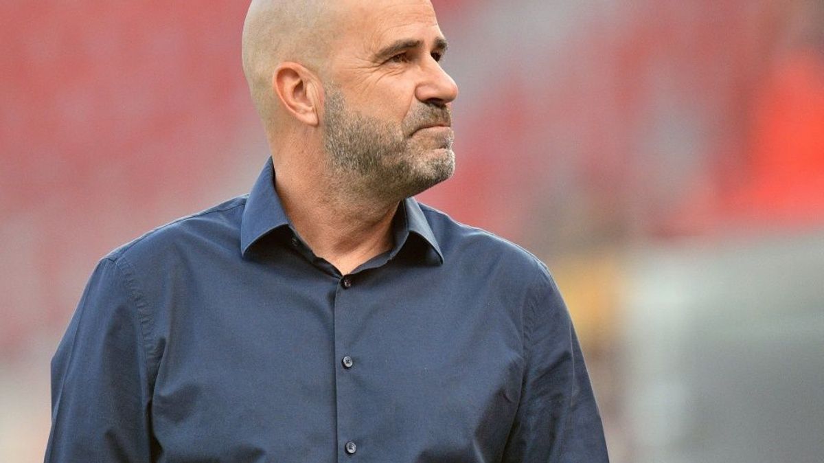 Leverkusens Trainer Bosz glaubt an den Halbfinaleinzug