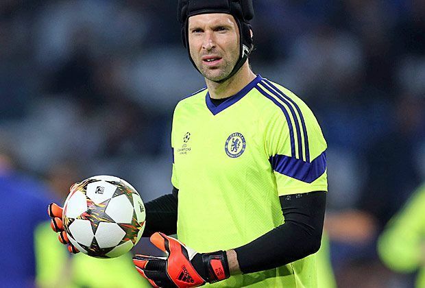 
                <strong>Petr Cech (FC Chelsea)</strong><br>
                Er ist die beste Nummer zwei der Welt: Petr Cech spielt seit 2004 für den FC Chelsea und wurde mit den Blues Meister sowie Champions-League-Sieger. Doch seit dieser Saison ist die "Ära Cech" beendet, Trainer Jose Mourinho machte den Belgier Thibaut Courtois zur neuen Nummer eins.
              