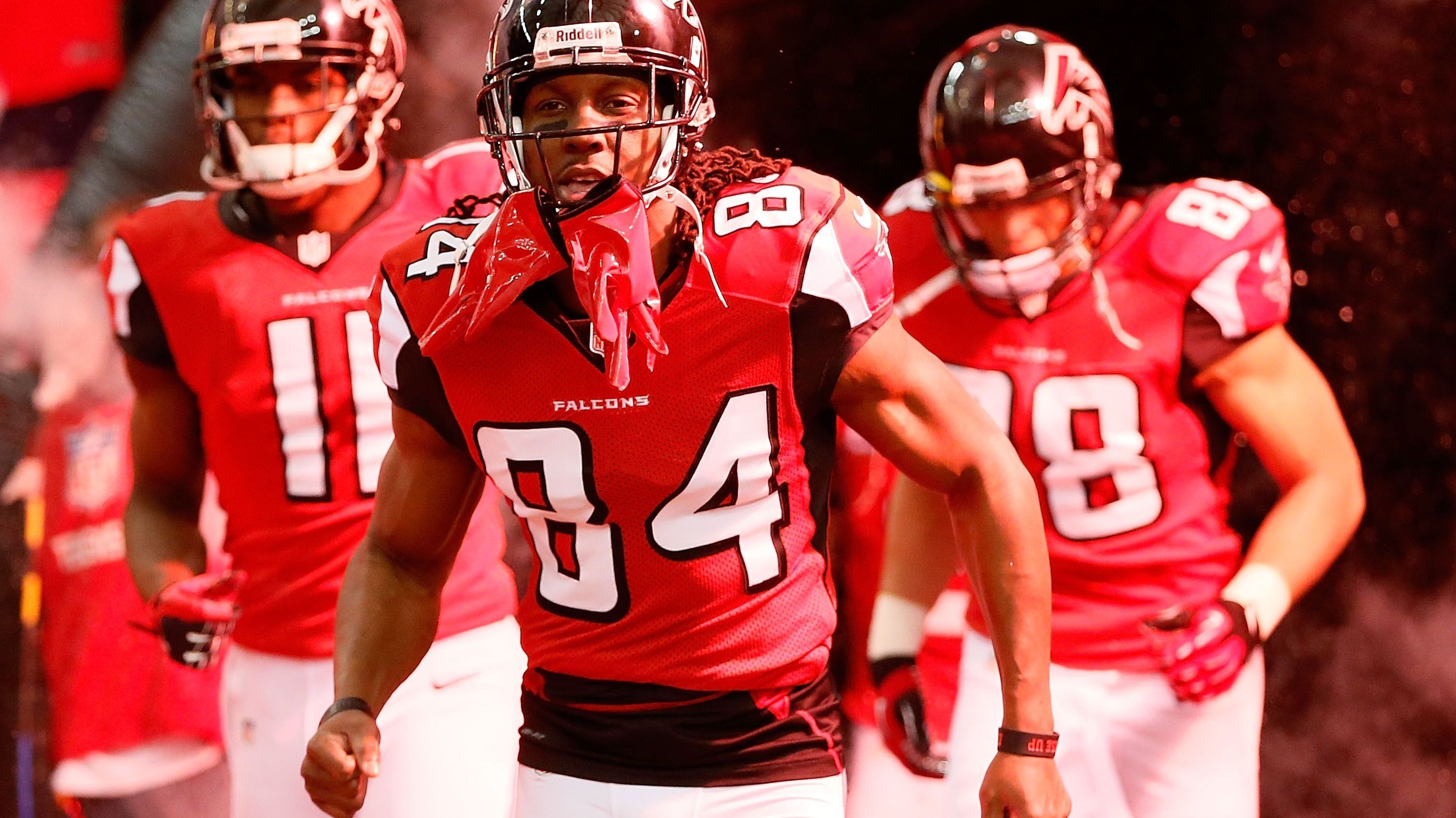 <strong>Honorable Mention: Atlanta Falcons (2012)</strong><br>Auch die Falcons hatten in der Saison 2012 ein Monster-Trio! Julio Jones, Roddy White und Tight End Tony Gonzalez. Letzterem fehlten leider 70 Yards. Da nutzten auch die 1.351 und 1.198 Yards von White und Jones nichts.