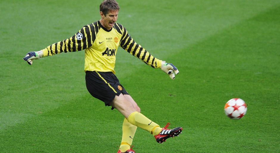 
                <strong>Edwin van der Sar</strong><br>
                Tor: Edwin van der Sar
              