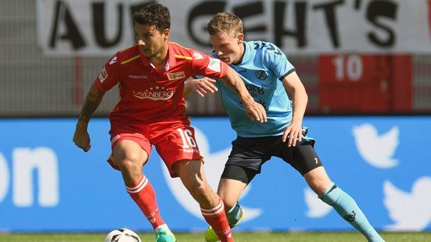 
                <strong>Philipp Hosiner (Union Berlin)</strong><br>
                Philipp Hosiner (Union Berlin): Sane wollte nach Köln, Hosiner war schon in Köln. Der österreichische Stürmer konnte sich unter seinem früheren Förderer Peter Stöger aber nicht durchsetzen. Auch sein bisheriger Stammklub Stade Rennes hat keine Verwendung mehr für den 27-Jährigen. So schloss sich Hosiner für drei Jahre Union Berlin an.
              