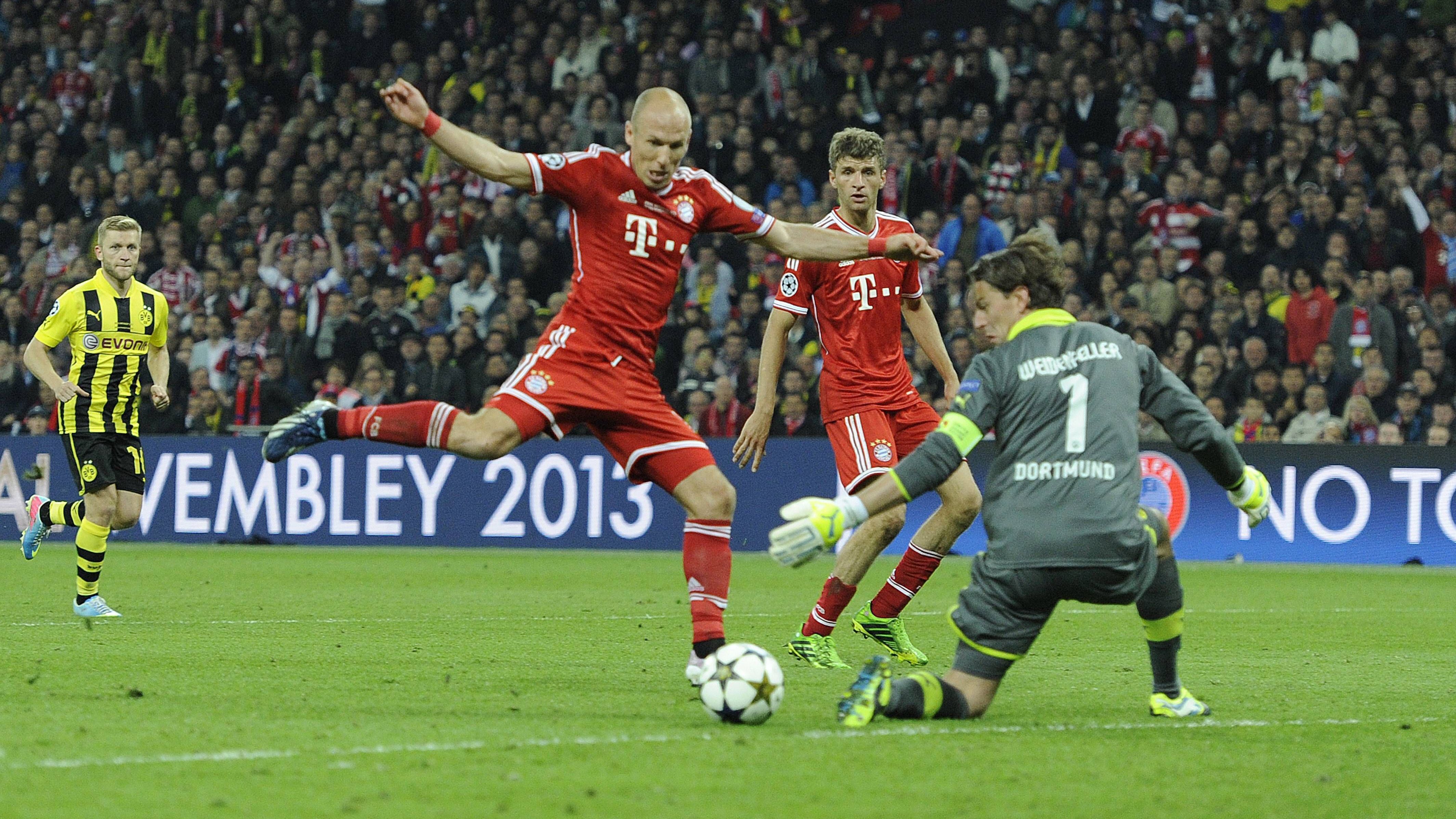 <strong>Robben entscheidet</strong><br>Es war ein enges Ding. Nach Treffern von Mario Mandzukic und Ilkay Gündogan bescherte Arjen Robben dem FC Bayern durch seinen Treffer in der 89. Minute den Titel.