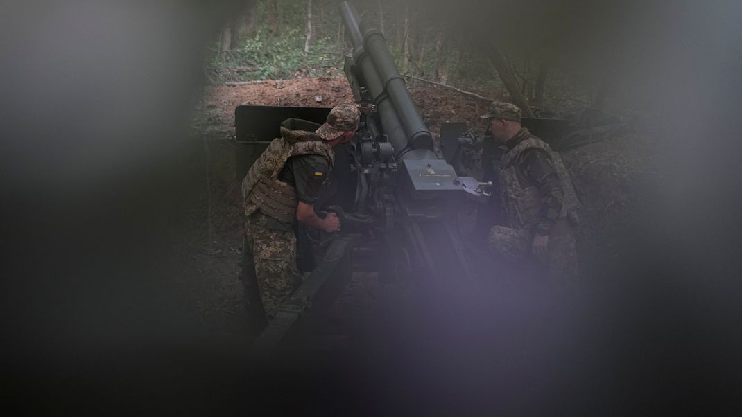 Ukrainische Soldaten bei einer Übung in der Region Charkiw