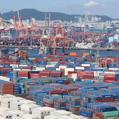 Hafen von Busan (Südkorea): Der Zolldeal zwischen Trump und Südkorea soll die Handelsbeziehungen stärken – und Milliarden-Investitionen in den USA ermöglichen.