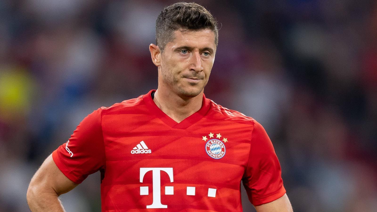 
                <strong>Robert Lewandowski</strong><br>
                Der Torjäger kam rein und sorgte gleich für Schwung. Wirbelte die Abwehr ein paar Mal durcheinander, kam aber nicht zum Abschluss. ran-Note: 3
              