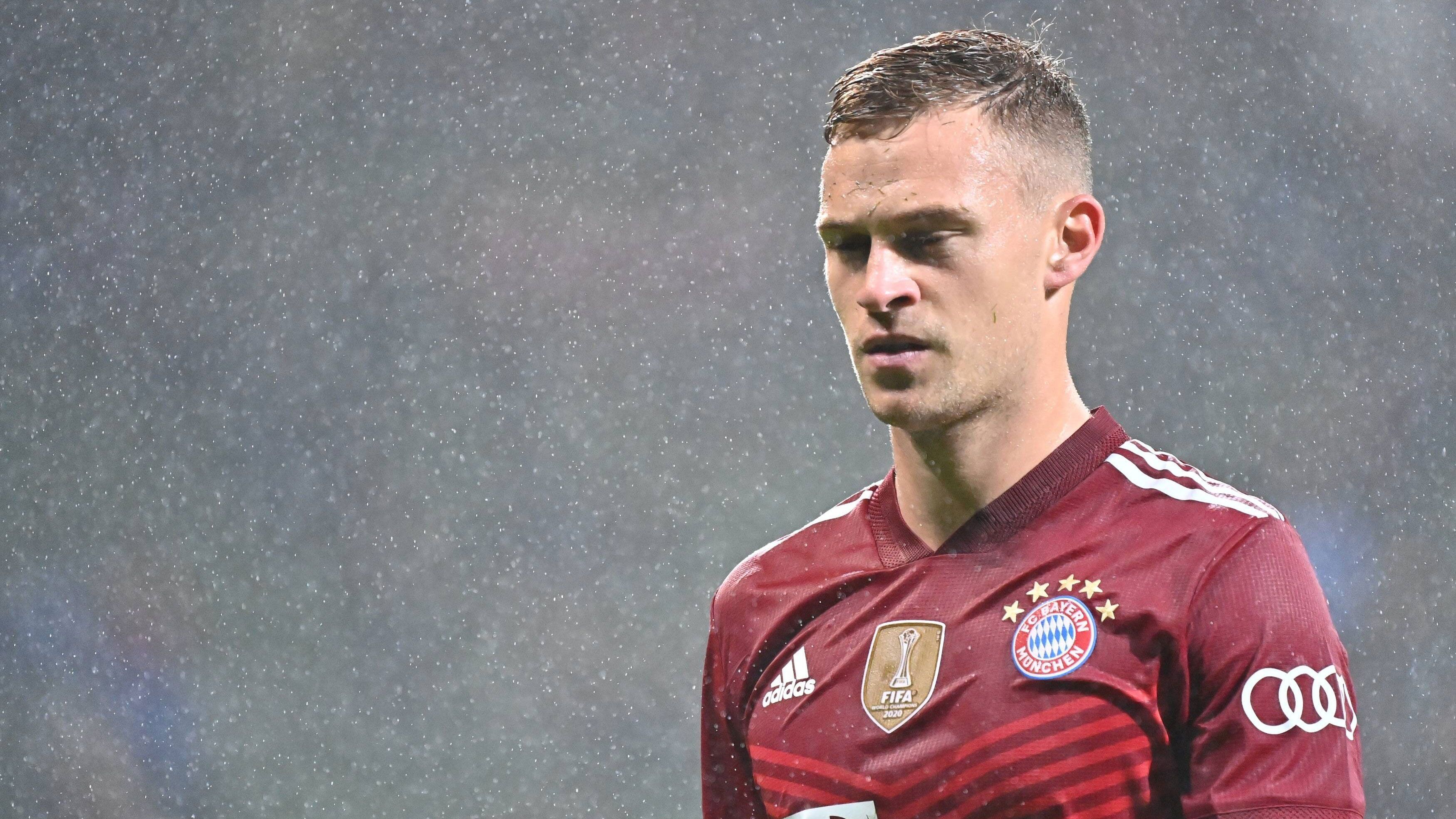 
                <strong>Joshua Kimmich</strong><br>
                Überlässt den anderen das Zaubern, ist im Mittelfeld aber klar der Boss und gibt dem Münchner Spiel bis zur Pause mit den meisten Ballaktionen und Pässen den Takt vor. Wird dann geschont und bleibt zur Pause in der Kabine. ran-Note: 2
              