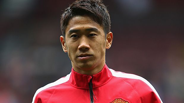 
                <strong>Shinji Kagawa zu Manchester United</strong><br>
                Dazu zählt auch der verlorene Sohn des BVB Shinji Kagawa. 2012 verließ der Japaner den damaligen Meister für 16 Millionen Euro und ging zu Manchester United. Dort schlug er nicht ein wie erwartet, erzielte in zwei Jahren nur sechs Tore. Im Sommer ging er zurück zum BVB.
              