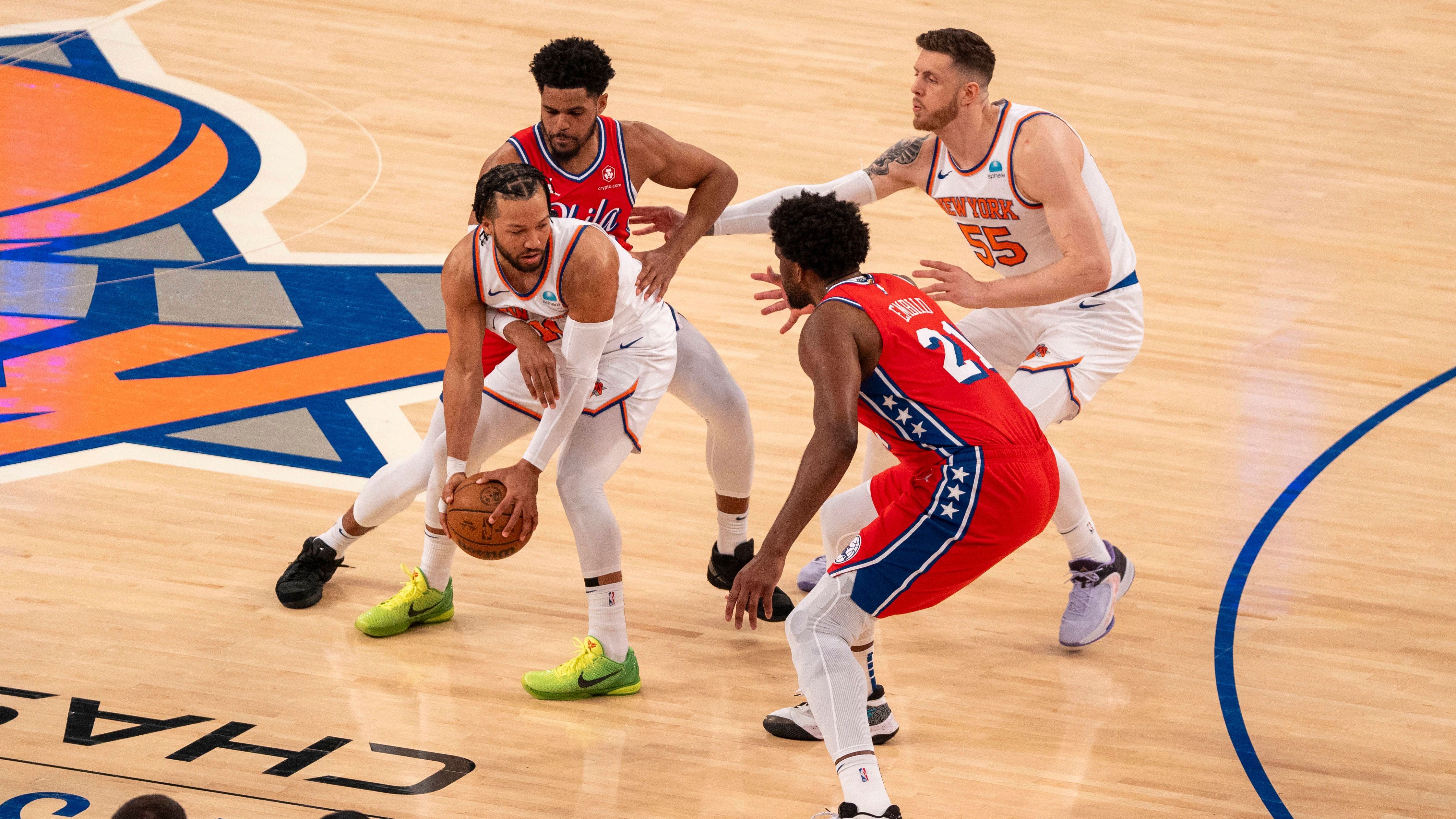 <strong>5. New York Knicks (zuvor Rang 6)</strong> <br>Was für ein Fight der Knicks. New York holte sich die Serie gegen Philadelphia nach einem unfassbaren Abnutzungskampf in sechs Partien. In den letzten vier Spielen kam Brunson auf irre 41,8 Punkte bei fast 50 Prozent aus dem Feld. Gegen Indy ist New York Favorit, erwartet aber eine ganz andere Serie. Der Heimvorteil könnte den Unterschied machen.