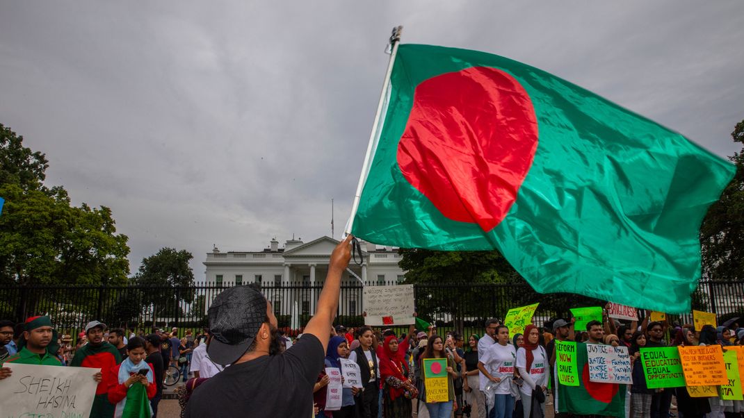 In Washington zeigten Mitglieder der bangladeschischen Gemeinschaft ihre Anteilnahme für protestierende Studenten.