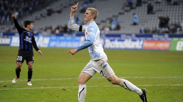 
                <strong>Abwehr: Sven Bender</strong><br>
                Wechsel: 2009/10 für 1,5 Millionen Euro Ablöse zu Borussia DortmundAktueller Verein: Borussia Dortmund
              