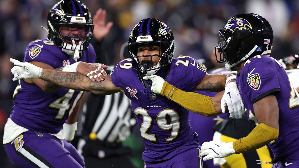 Pittsburgh Steelers v Baltimore Ravens