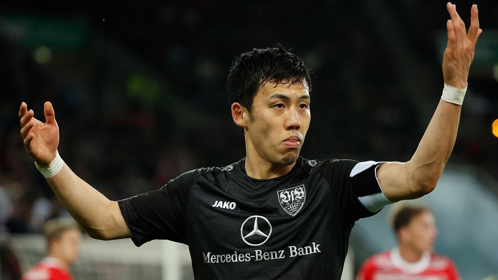 
                <strong>Mittelfeld: Wataru Endo </strong><br>
                &#x2022; Team: VfB Stuttgart<br>&#x2022; Nation: Japan<br>
              