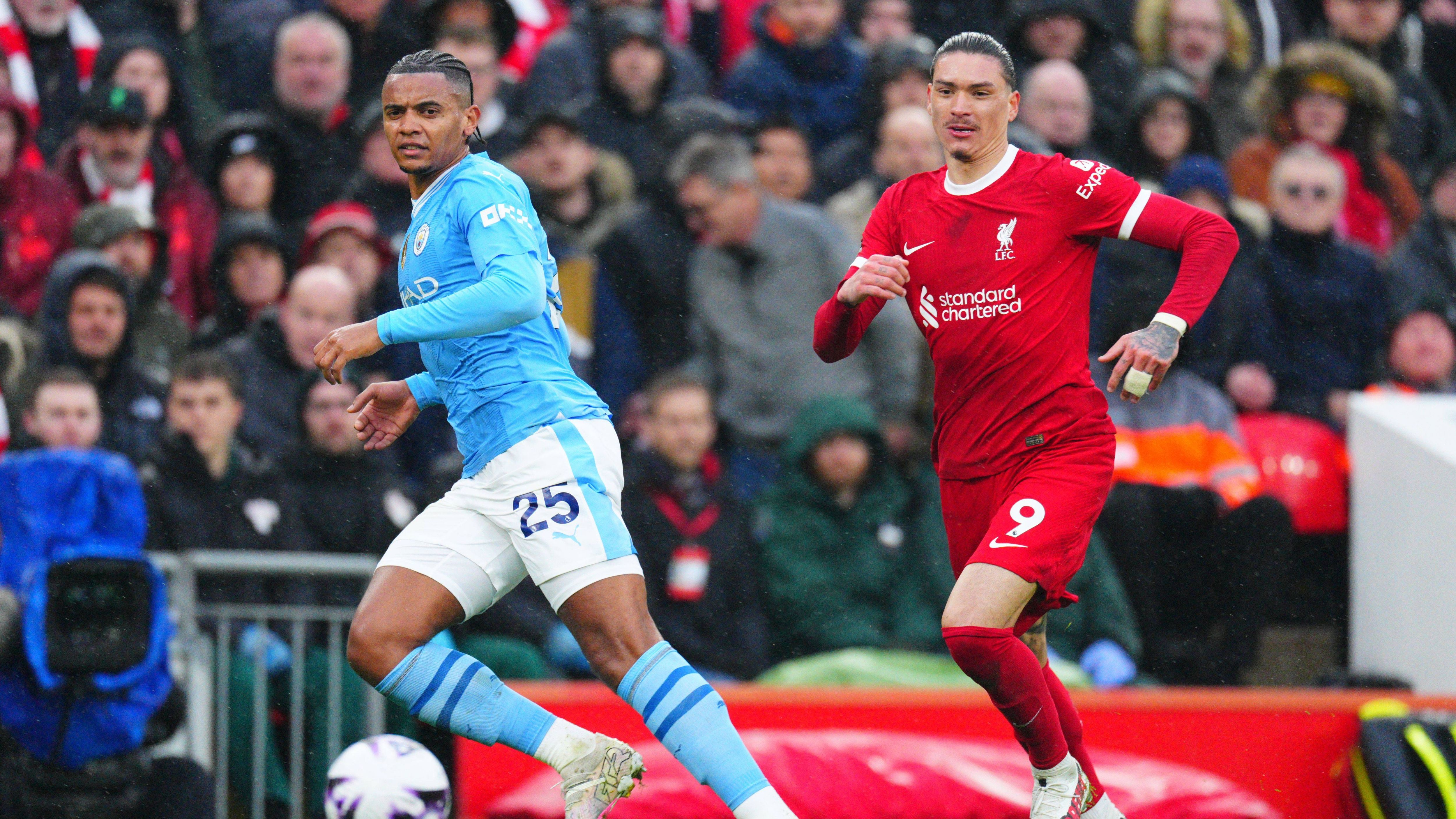 <strong>Manuel Akanji (Manchester City)</strong><br>In der Abwehr organisiert der frühere Dortmunder seine Mitspieler gewohnt souverän, ist auch im Aufbauspiel ohne Fehl und Tadel. Einige Male wirft sich der Schweizer auch persönlich in Abschlüsse der Liverpool-Stars. <strong><em>ran</em>-Note: 2</strong>