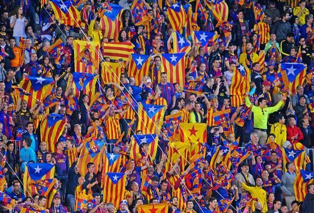 
                <strong>Copa-del-Rey-Finale 2013/2014</strong><br>
                Das Estadio Mestalla in Valencia wurde als Spielstätte des Endspiels im Copa del Rey 2013/2014 auserkoren. Die Barca-Fans stimmen sich auf den bevorstehenden Clasico ein und geben sich zuversichtlich.
              
