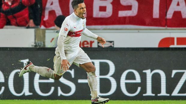 
                <strong>Daniel Didavi (Zugang VfL Wolfsburg)</strong><br>
                Daniel Didavi (Zugang VfL Wolfsburg): Daniel Didavi verlässt den VfB Stuttgart und spielt in der kommenden Saison für den VfL Wolfsburg. Das bestätigt der Flügelspieler auf einer Pressekonferenz der Schwaben: "Ich gehe nach Wolfsburg. Es war eine sehr schwere Entscheidung für mich. Ich habe bereits in der F-Jugend für den VfB gespielt."
              