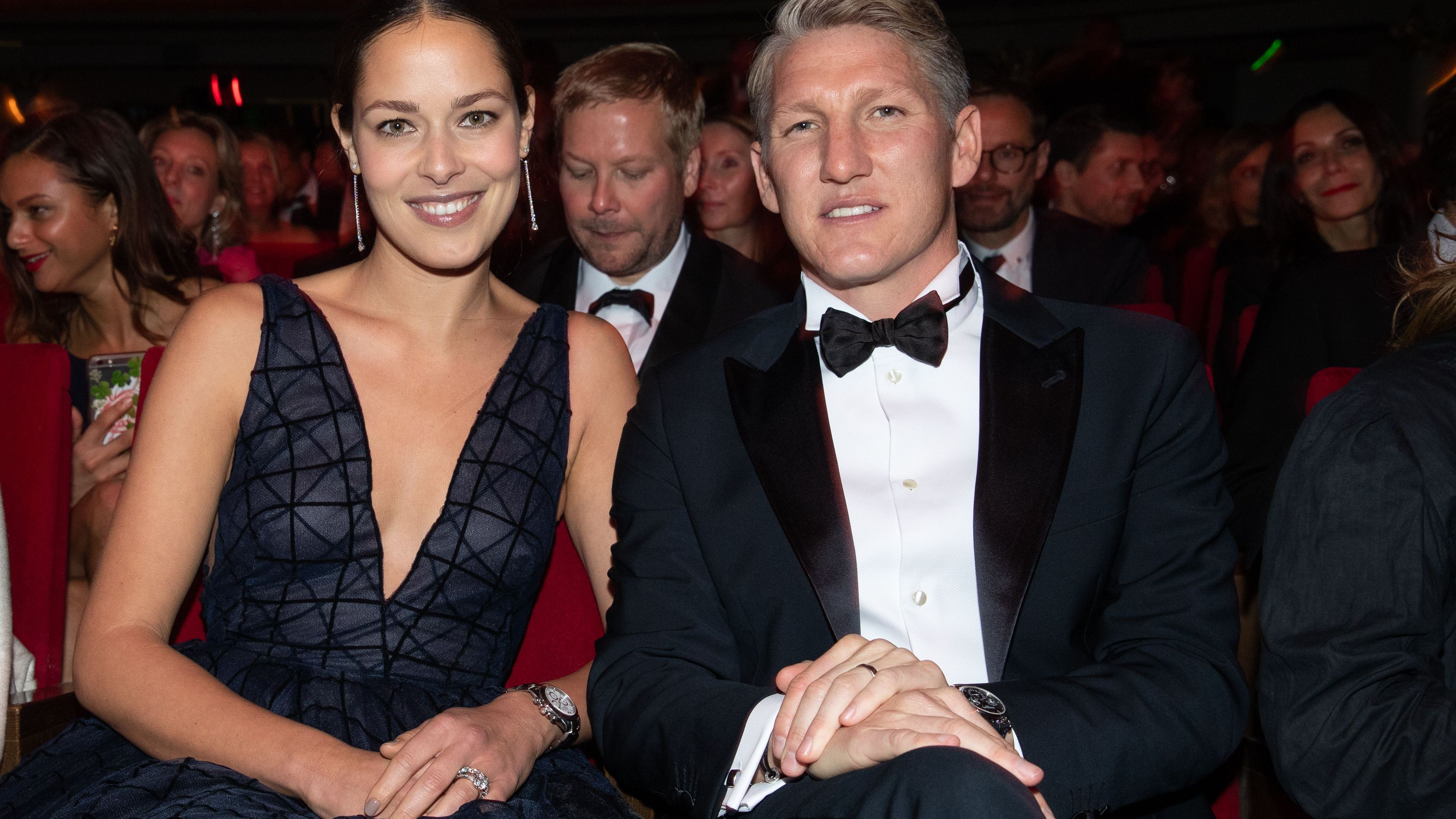 <strong>Bastian Schweinsteiger und Ana Ivanovic</strong><br>Der Fußball-Weltmeister von 2014 und die ehemalige Weltranglistenerste im Tennis sind schon seit einigen Jahren nicht mehr aktiv. Ein elegantes Paar geben sie aber nach wie vor ab. Seit 2016 sind sie verheiratet, haben drei gemeinsame Kinder.