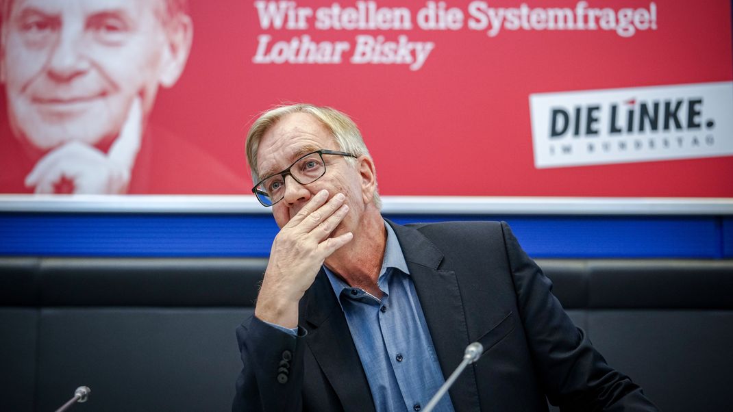 Dietmar Bartsch, Fraktionsvorsitzender der Linken, hat die Liquidation der Fraktion bekannt gegeben, 