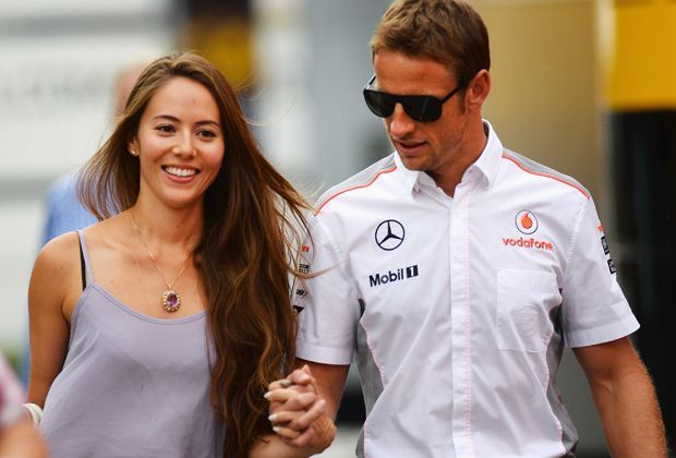 
                <strong>Jessica Michibata </strong><br>
                Die schöne Japanerin ist die Frau an der Seite von Formel 1-Playboy Jenson Button
              