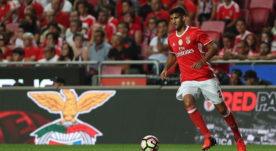 
                <strong>Primeira Liga</strong><br>
                Primeira Liga: Benfica Lissabon und Sporting Lissabon.
              