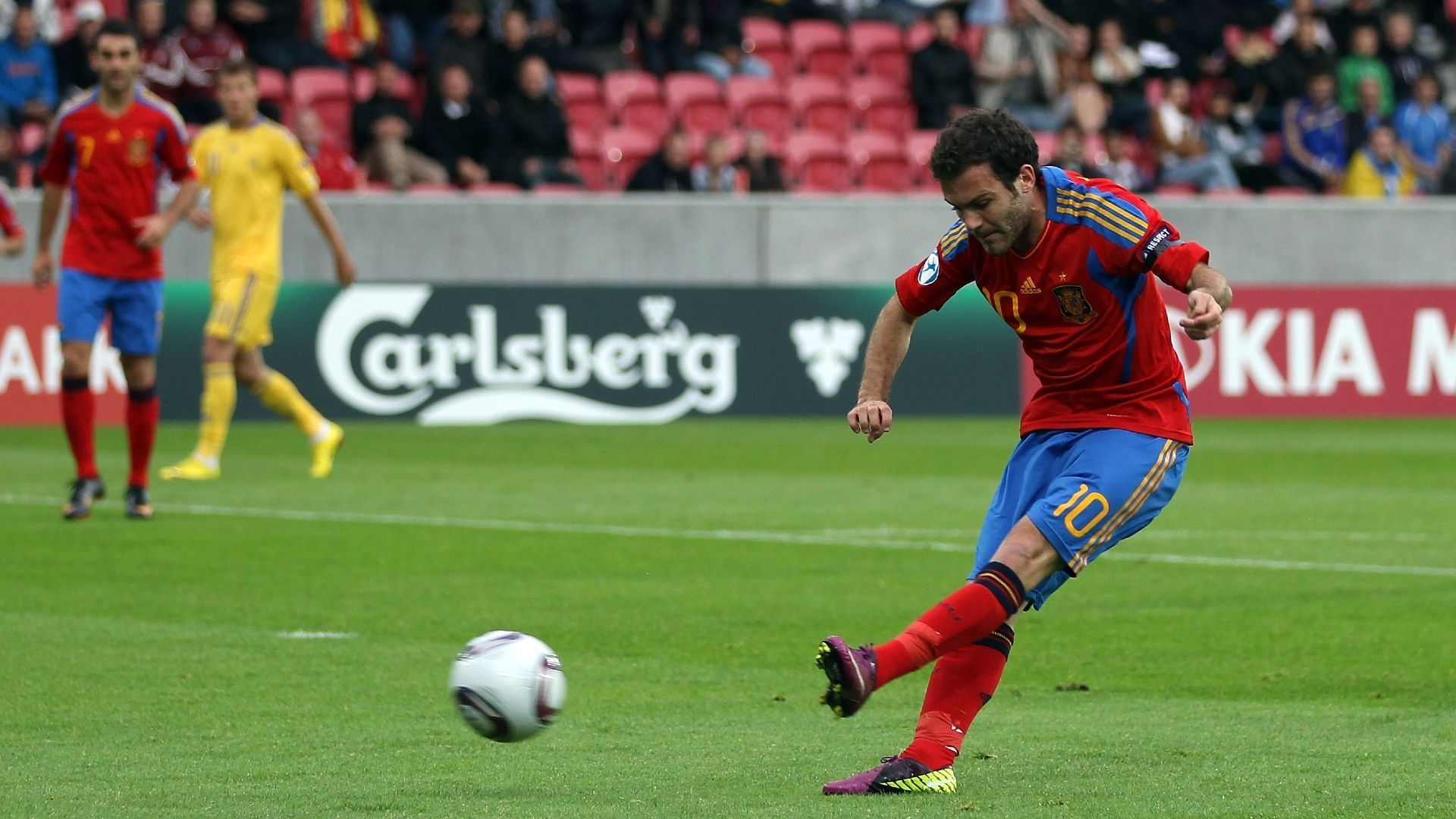 
                <strong>2011 - Juan Mata (Spanien)</strong><br>
                &#x2022; <strong>Anzahl der A-Länderspiele:</strong> 41<br>&#x2022; <strong>spätere Erfolge: </strong>Weltmeister 2010<br>
              