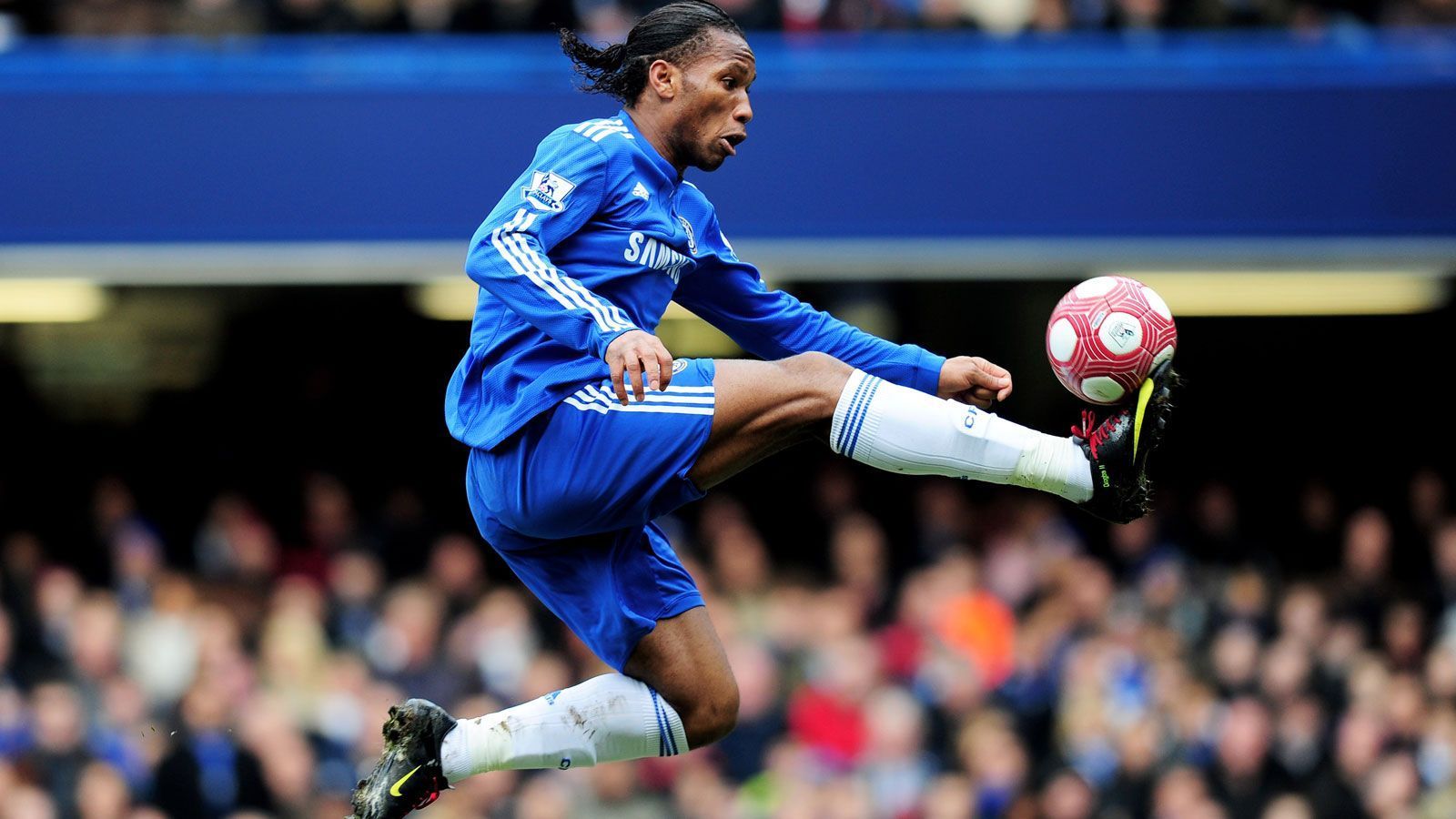 
                <strong>Didier Drogba</strong><br>
                Position: Stürmer* - Unter Mourinho gespielt für: FC Chelsea - Letzter Verein: Phoenix Rising (USA) - *Karriere 2018 beendet
              