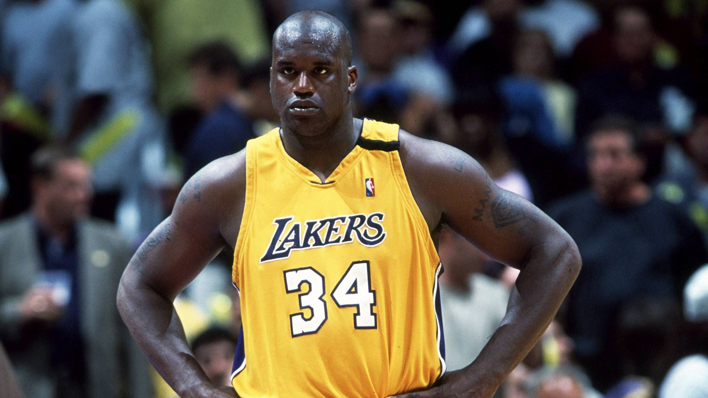 <strong>Shaquille O' Neal (Los Angeles Lakers) - Finals MVP 2000</strong><br>Serie: Los Angeles Lakers vs. Indiana Pacers (4-2)<br>Finals-Stats: 38,0 Punkte, 16,7 Rebounds, 2,3 Assists und 2,7 Blocks in 45,7 Minuten<br>Playoff-Stats: 30,7 Punkte, 15,4 Rebounds, 3,1 Assists und 2,4 Blocks in 43,5 Minuten