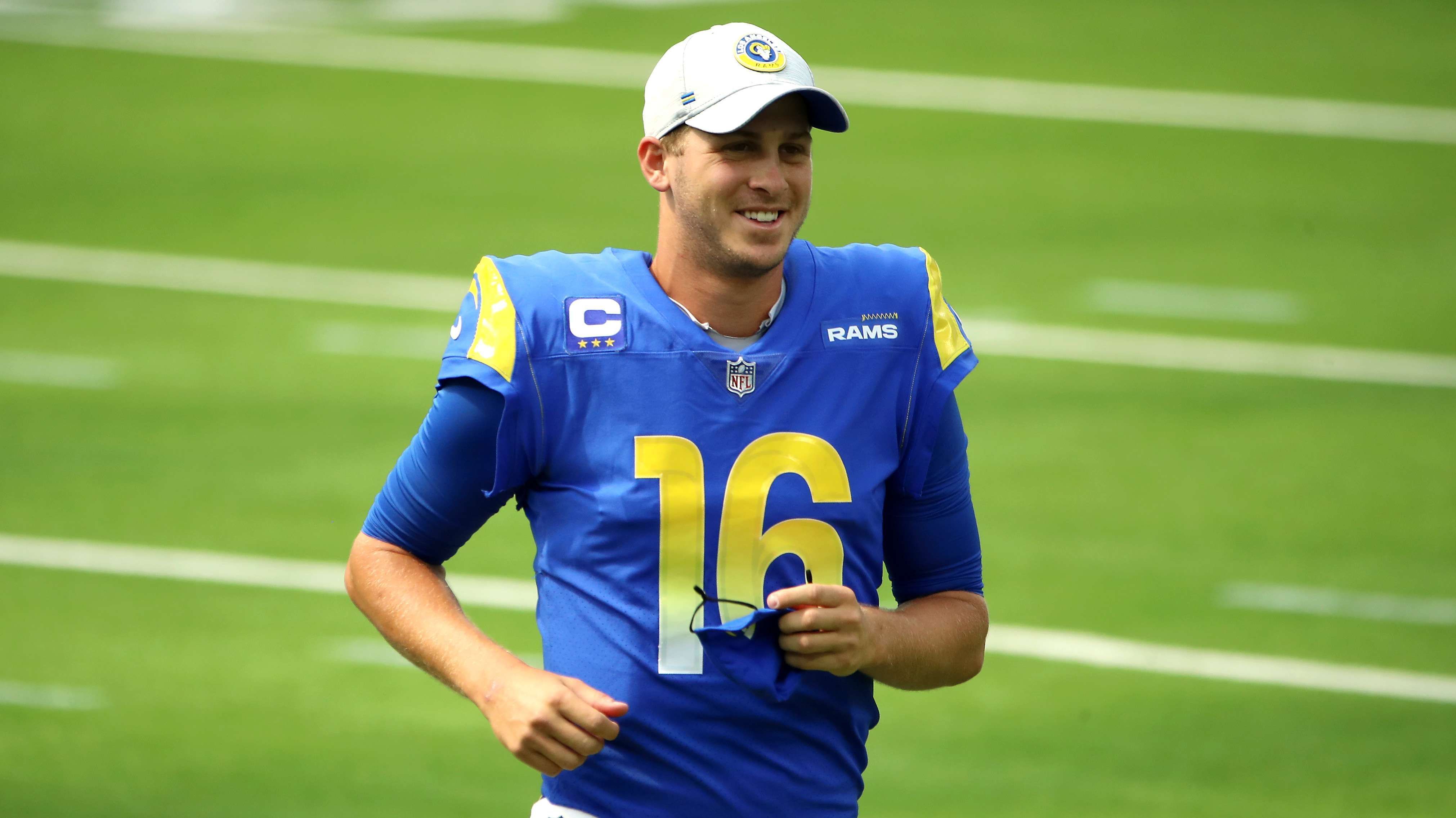 
                <strong>Platz 9: Jared Goff (Los Angeles Rams)</strong><br>
                Geschätzte Einnahmen: 33 Millionen US-Dollar -(31 Millionen Gehalt + 2 Millionen Sponsorengelder) -
              