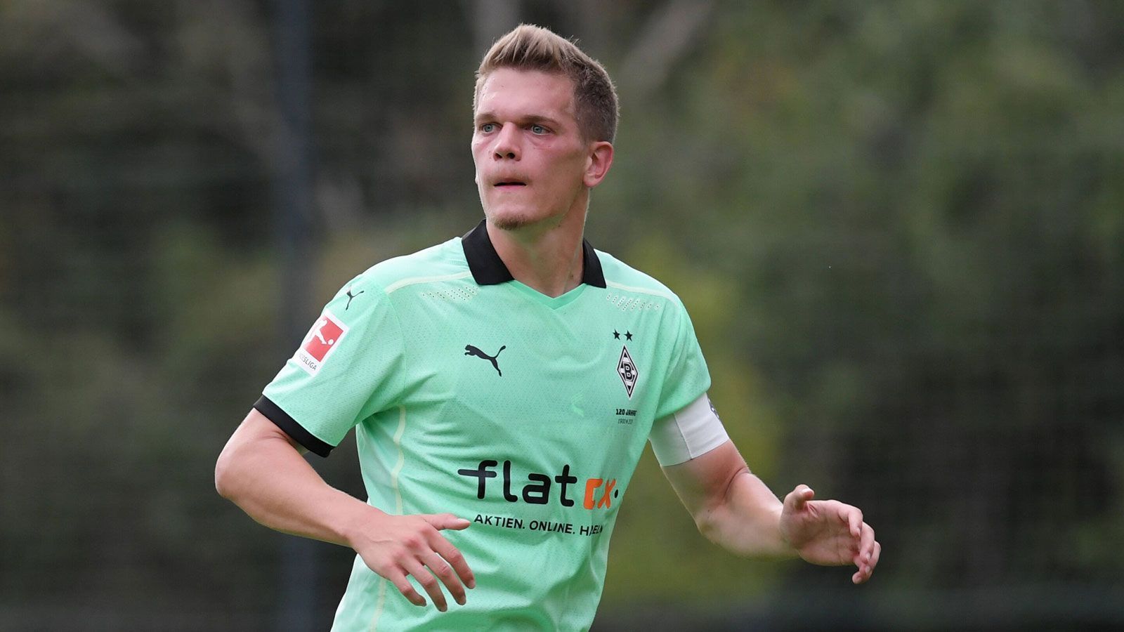 
                <strong>Matthias Ginter (Borussia Mönchengladbach)</strong><br>
                Unauffällige aber ordentliche Partie des Nationalspielers. Er lässt Sancho lange Zeit mit gutem Stellungsspiel wenig Raum zur Entfaltung. Bei allen Gegentreffern hat er wenig Eingriffsmöglichkeiten. ran.de-Note: 3
              