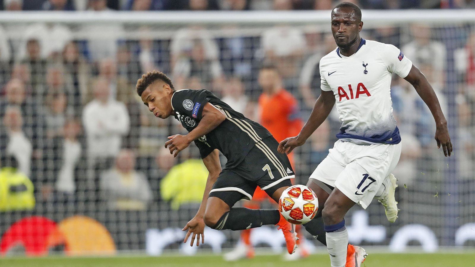 
                <strong>Moussa Sissoko</strong><br>
                Kommt für den verletzten Vertonghen und bringt echte Dynamik und Schwung ins Spiel der Gastgeber. Aber auch er findet die letzte, entscheidende Lösung im Offens ivspiel der Spurs nicht. ran-Note: 3
              