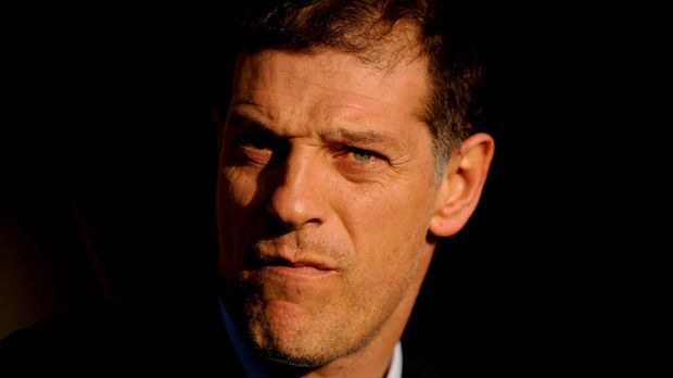 
                <strong>Slaven Bilic</strong><br>
                Slaven Bilic: Der Trainer von West Ham United ist Mitglied einer Rockband und hat jede Menge Tattoos. Wer weiß, welche Überraschungen er noch bereit hält...
              