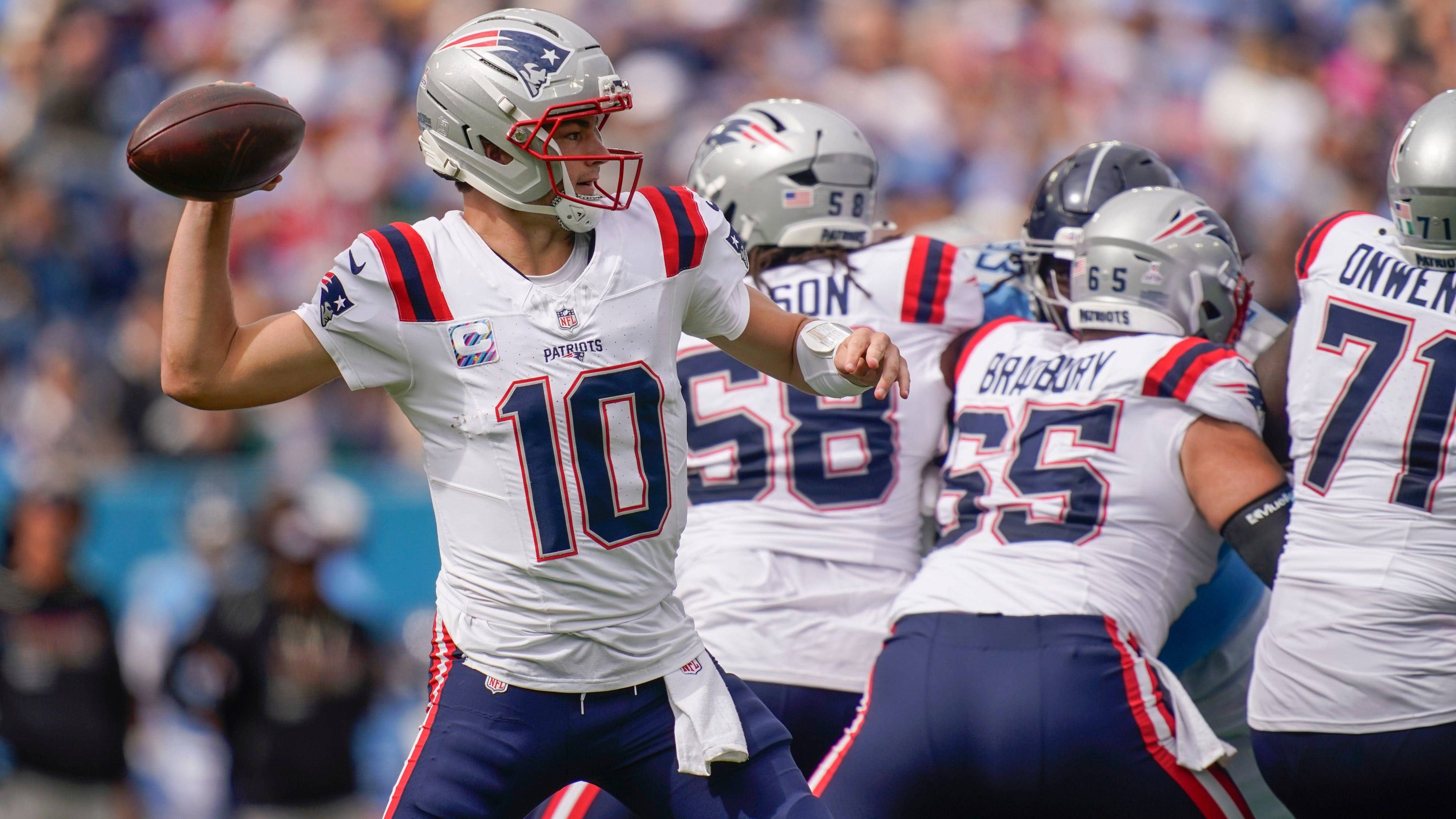 <strong>Platz 5: New England Patriots (Vorwoche: 6)<br></strong>Überzeugender sind da schon die Patriots. Die gewannen nach Startschwierigkeiten souverän mit 31:13 bei den Titans, der vierte Auswärtssieg im vierten Spiel. Die Defense ließ in der 2. Halbzeit keine Punkte mehr zu, Drake Maye zeigte wieder einige absolute Highlight-Plays und stellte mit fast 92 Prozent Passquote einen neuen Franchise-Rekord auf. Ja, richtig, die Franchise, in der Tom Brady 20 Jahre lang gespielt hat.