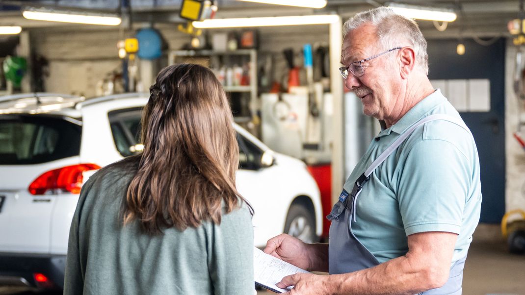 In den nächsten zwei Wochen kann es zu Warnstreiks in Kfz-Werkstätten und Autohäusern kommen. 