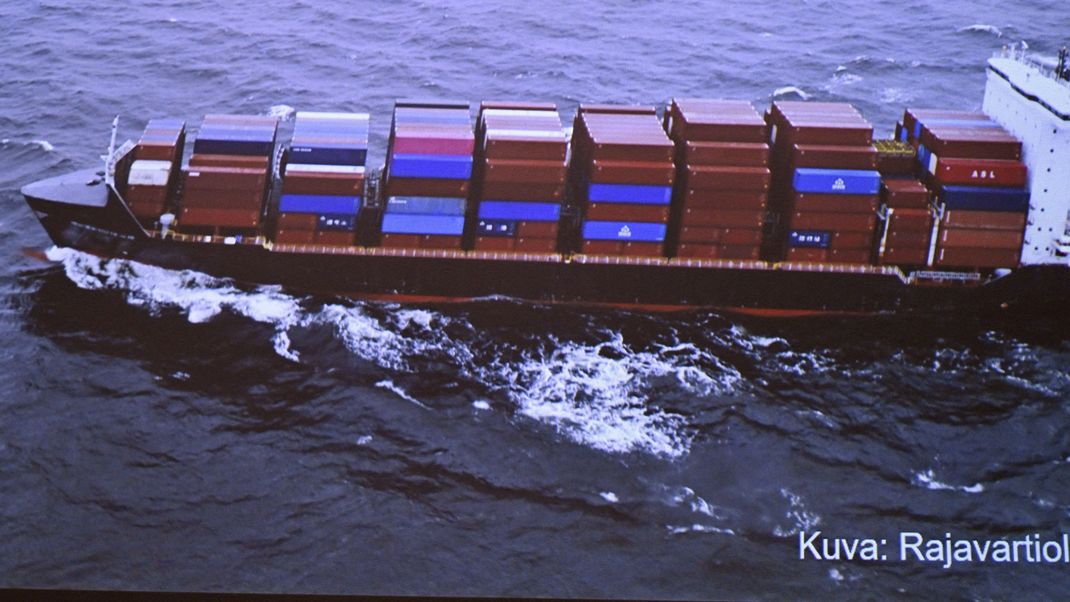 Chinesisches Schiff "Newnew Polar Bear"