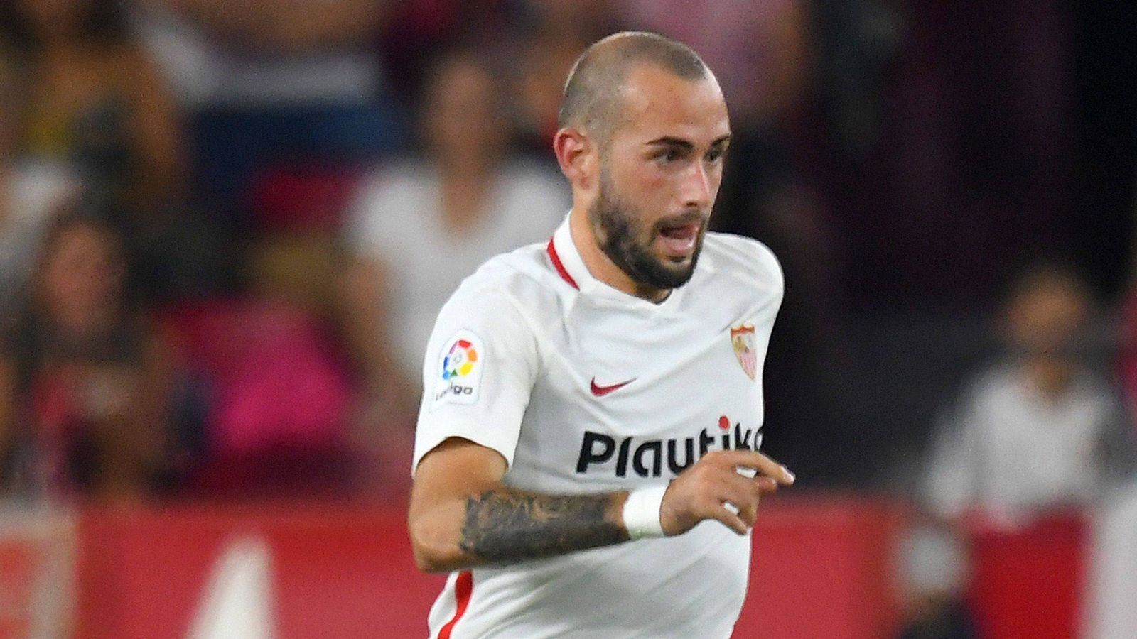 
                <strong>Aleix Vidal (FC Sevilla)</strong><br>
                Spiele für die spanische Nationalmannschaft: 1Bisherige Profi-Vereine: Panthrakikos Komotini, Espanyol Barcelona, Pobla de Mafumet CF, RCD Mallorca, UD Almeria, FC Sevilla, FC Barcelona
              