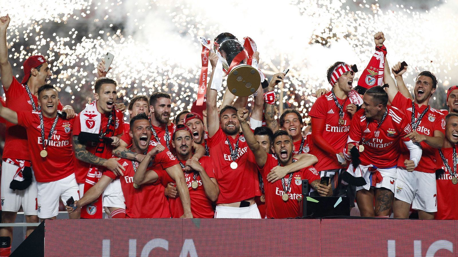 
                <strong>Benfica Lissabon</strong><br>
                Land: PortugalQualifiziert als: Meister in der Liga NOS
              