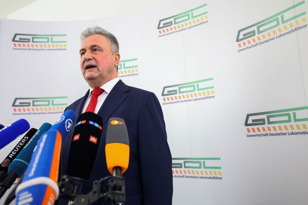 GDL-Chef Claus Weselsky hat die Fortsetzung des Arbeitskampfs bei der Bahn angekündigt.