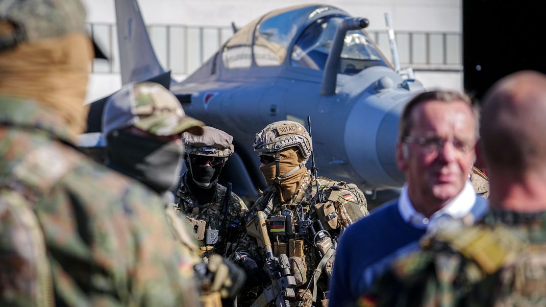 Boris Pistorius (SPD), Bundesminister der Verteidigung, machte seinem Unmut über die weitere Finanzierung der Bundeswehr Luft.