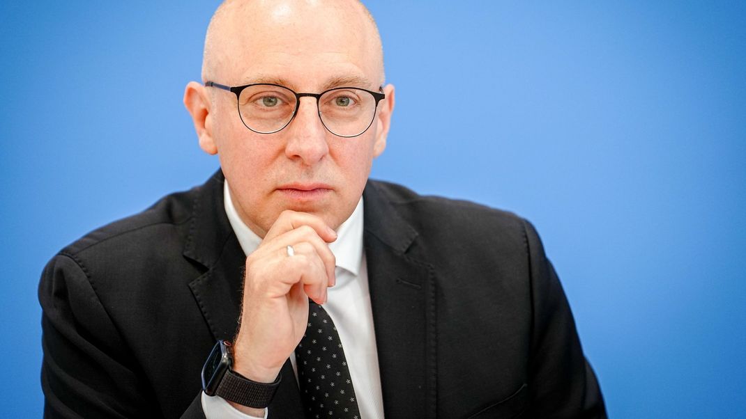 Sinan Selen übernimmt den Chefposten beim Verfassungsschutz – ein erfahrener Sicherheitsfachmann mit Migrationsgeschichte.