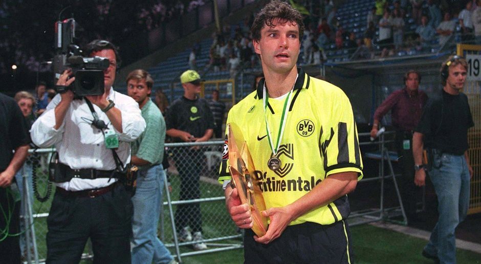 
                <strong>Mittelfeld: Michael Zorc</strong><br>
                Michael Zorc: Seit 1998 ist Michael "Susi" Zorc Sportlicher Leiter bei der Borussia. Auch als Spieler war der gebürtige Dortmunder ein Mann mit Köpfchen. Als Nummer 8 war er jahrelang im zentralen Mittelfeld gesetzt. Mit 463 Bundesliga-Spielen ist Zorc Rekordspieler der Borussia, 131 Tore sind der zweithöchste Wert im Verein. Mit kaum einem konnten sich die Fans besser identifizieren als mit dem gebürtigen Dortmunder.
              