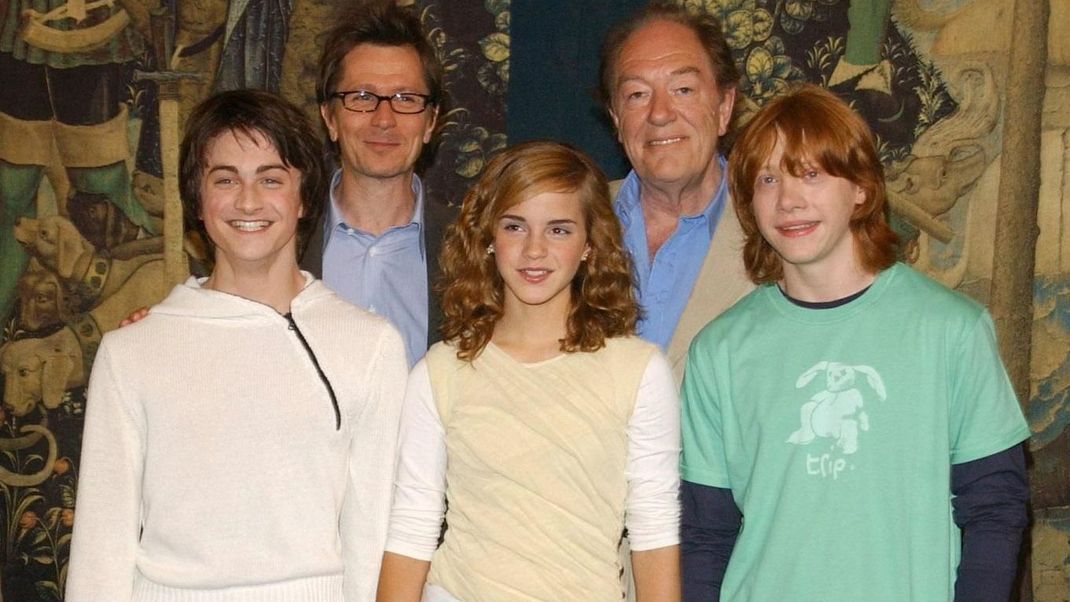 Sir Michael Gambon (hinten rechts) mit seinen "Harry Potter"-Kolleg:innen (von links) Daniel Radcliffe, Gary Oldman, Emma Watson und Rupert Grint.